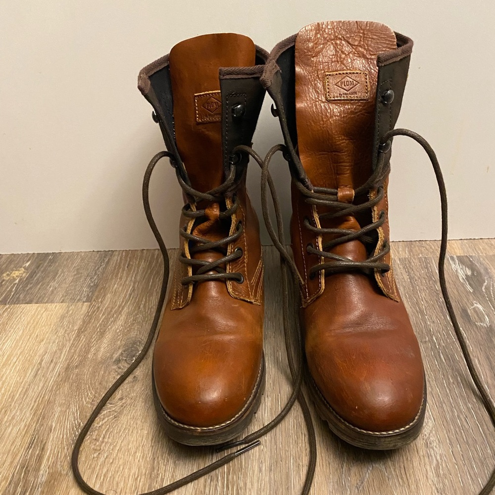 Palladium Tan Leather Lace-Up Boots. Ladies Size 9
